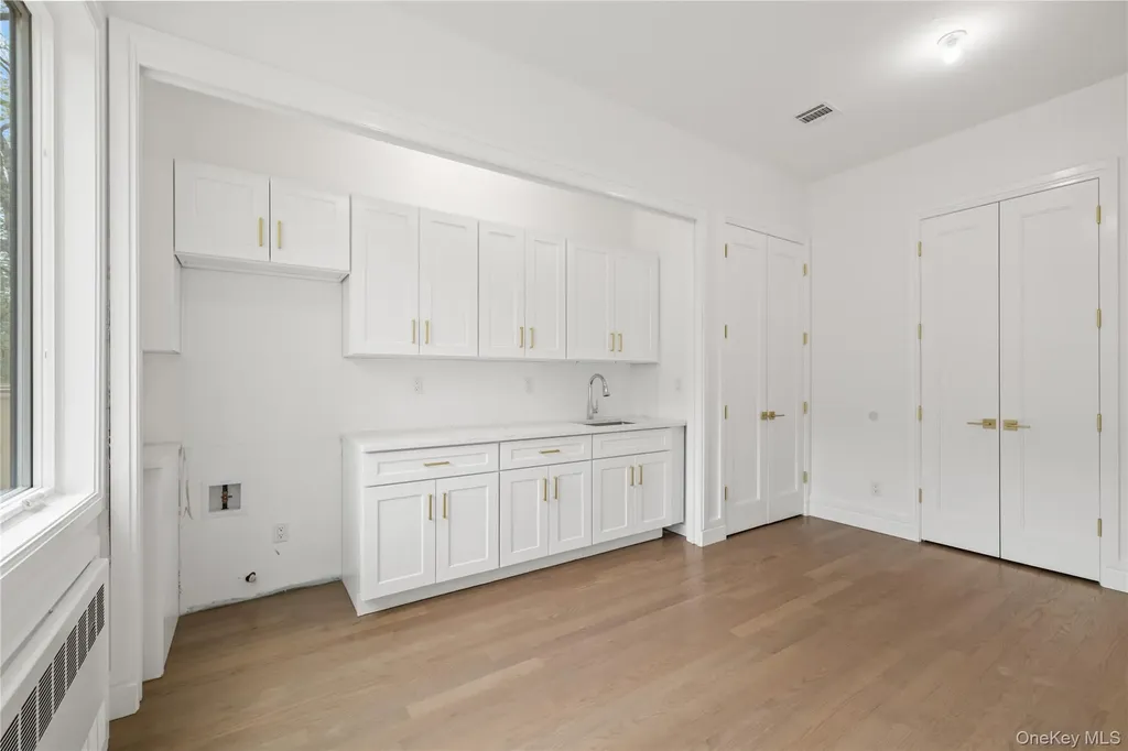 7 Sherwood Avenue Spring Valley NY 10977