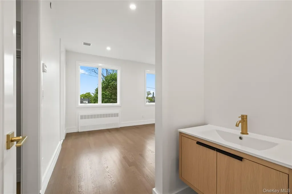 7 Sherwood Avenue Spring Valley NY 10977