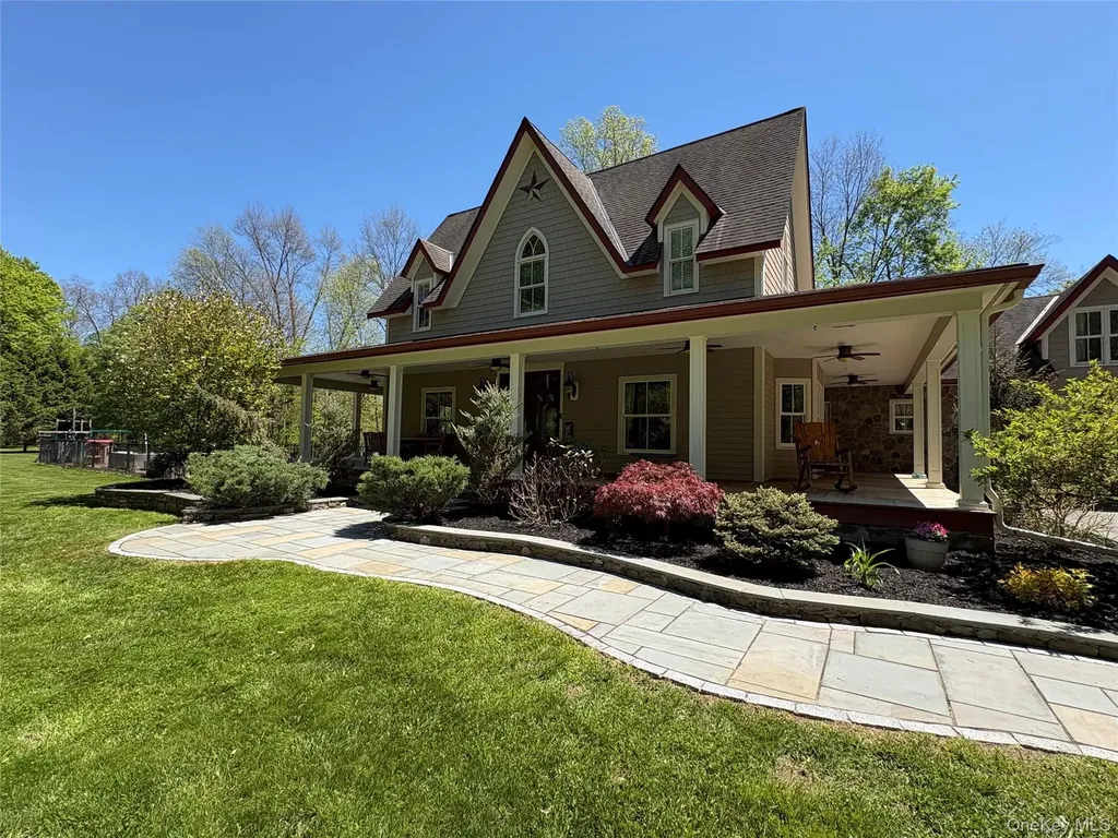 34 Sycamore Drive Wallkill NY 12589