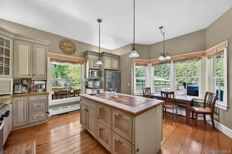 34 Sycamore Drive Wallkill NY 12589