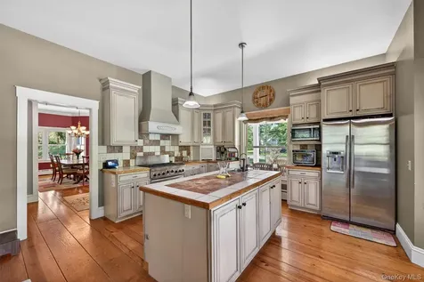 34 Sycamore Drive Wallkill NY 12589