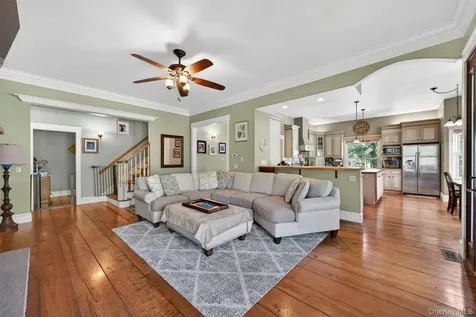 34 Sycamore Drive Wallkill NY 12589