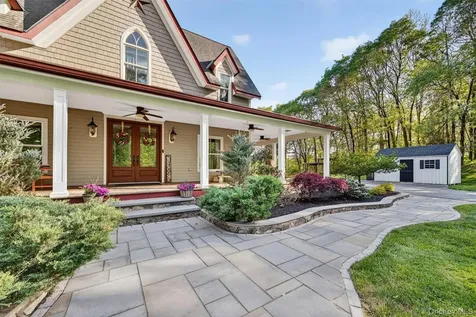 34 Sycamore Drive Wallkill NY 12589