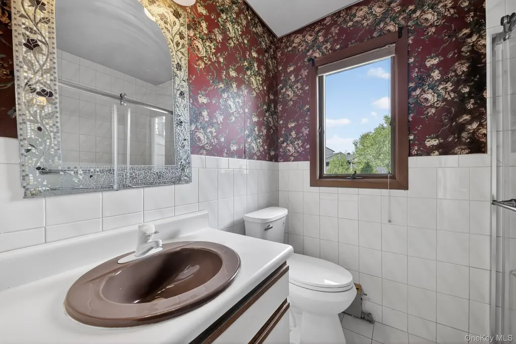 21 Stonecrest Drive New Windsor NY 12553