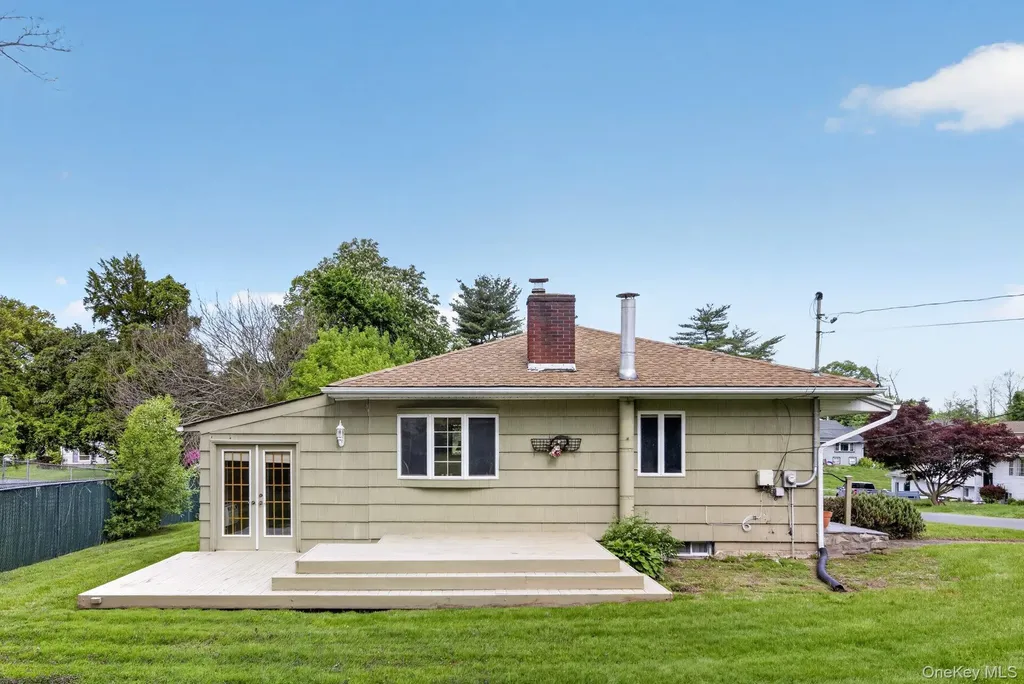 21 Stonecrest Drive New Windsor NY 12553