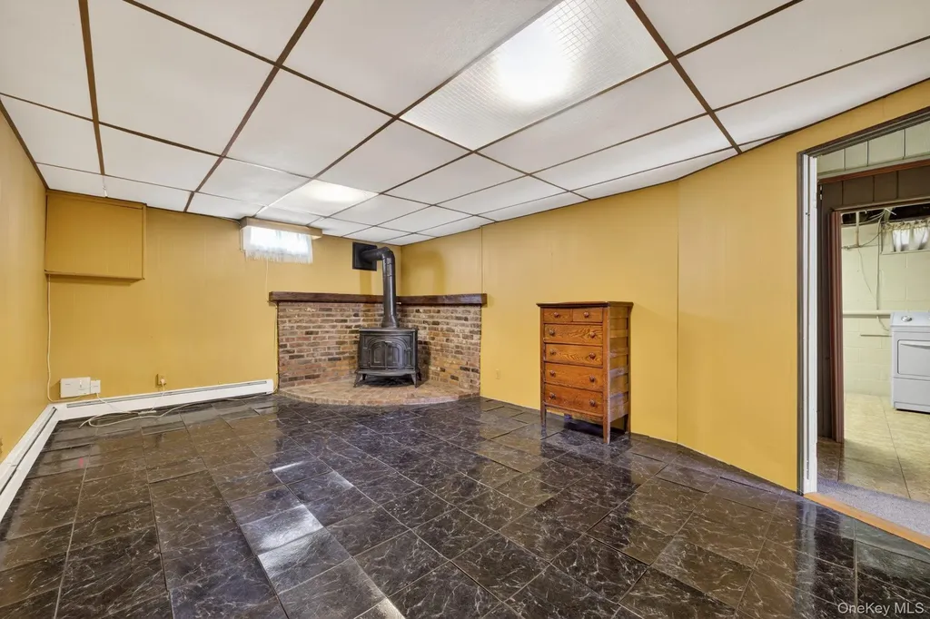 21 Stonecrest Drive New Windsor NY 12553