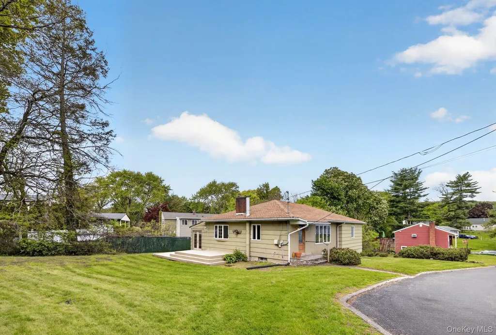 21 Stonecrest Drive New Windsor NY 12553