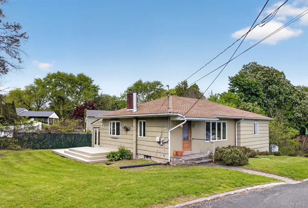 21 Stonecrest Drive New Windsor NY 12553