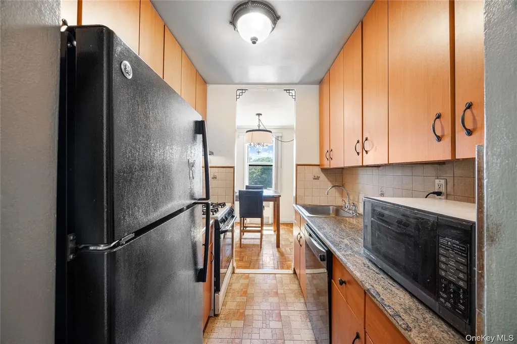 1304 Midland Avenue Yonkers NY 10704