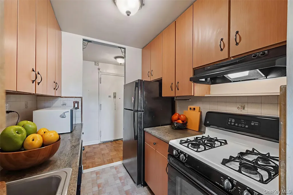 1304 Midland Avenue Yonkers NY 10704