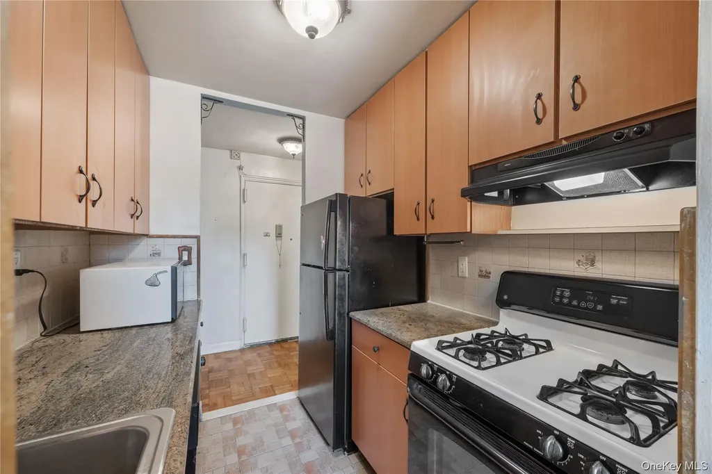 1304 Midland Avenue Yonkers NY 10704