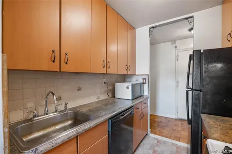 1304 Midland Avenue Yonkers NY 10704