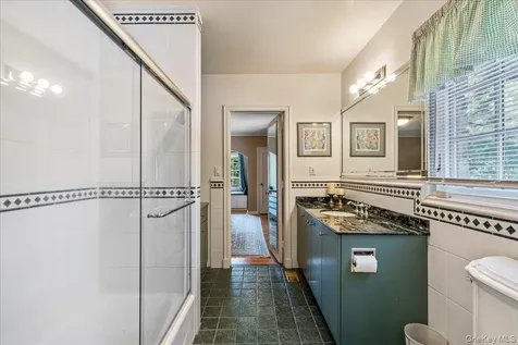 79 Aldershot Lane Manhasset NY 11030