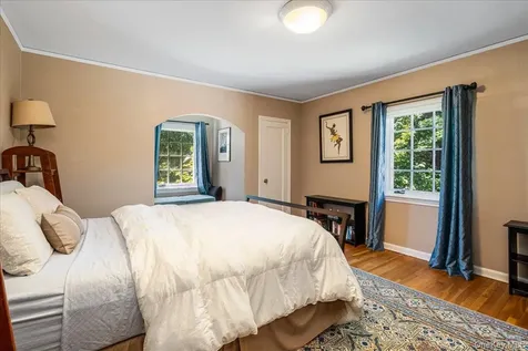 79 Aldershot Lane Manhasset NY 11030