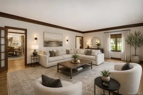 79 Aldershot Lane Manhasset NY 11030