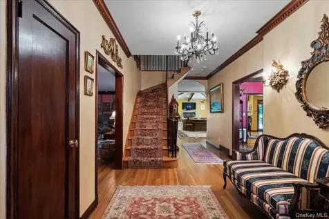 79 Aldershot Lane Manhasset NY 11030