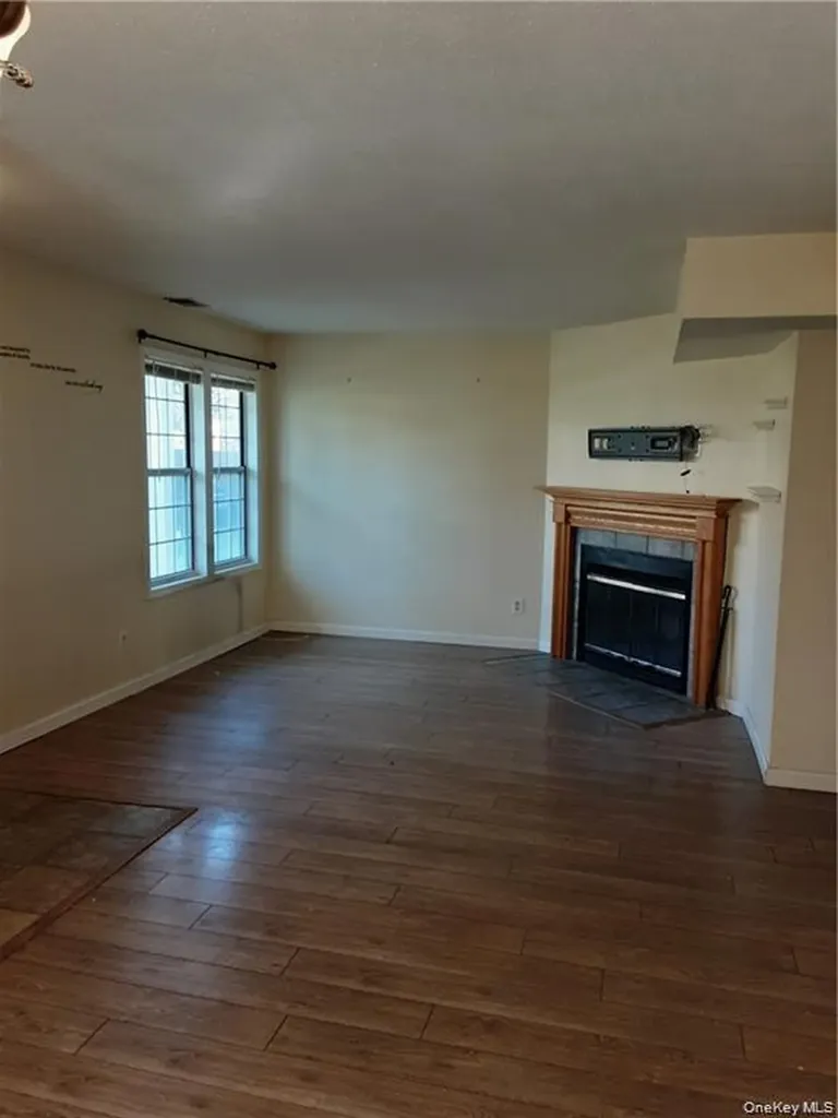 3410 Whispering Hills Chester NY 10918