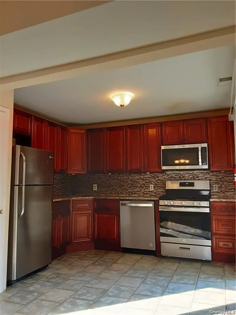 3410 Whispering Hills Chester NY 10918