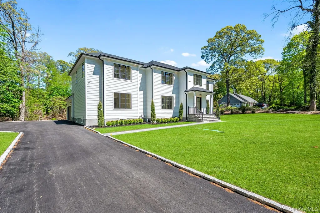 9 Wilderness Road Nissequogue NY 11780