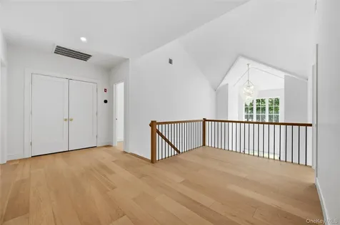 9 Wilderness Road Nissequogue NY 11780
