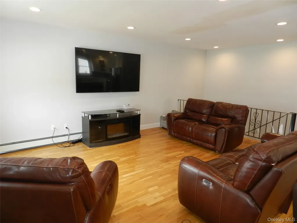 11 Carman Boulevard Massapequa NY 11758