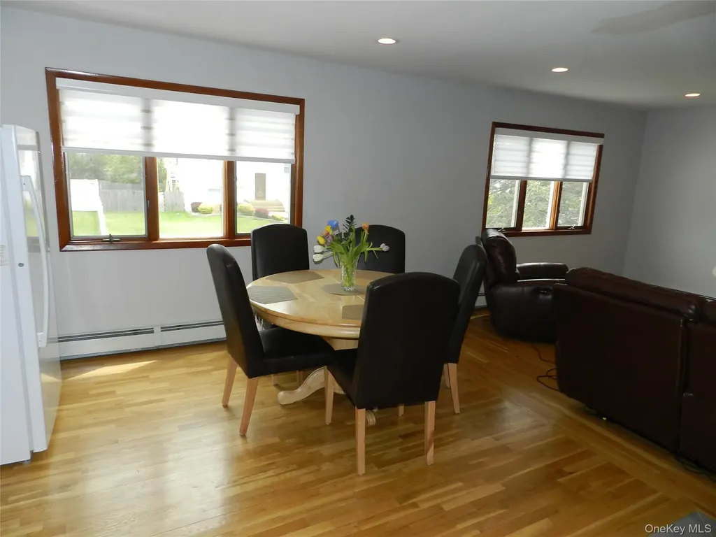 11 Carman Boulevard Massapequa NY 11758