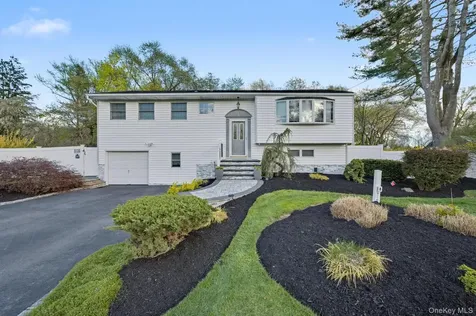 27 Frontier Lane East Northport NY 11731