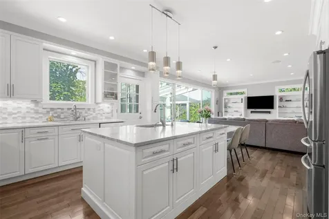 17 Clover Place New Rochelle NY 10805