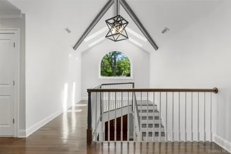 17 Clover Place New Rochelle NY 10805