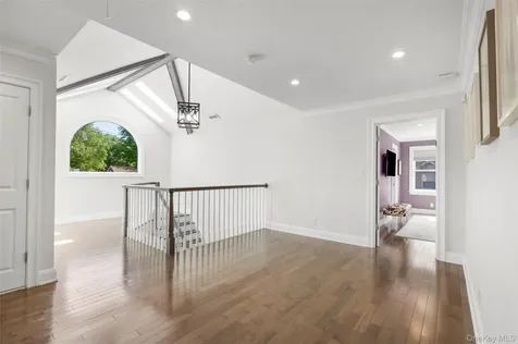 17 Clover Place New Rochelle NY 10805