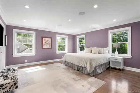 17 Clover Place New Rochelle NY 10805