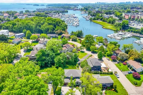 17 Clover Place New Rochelle NY 10805