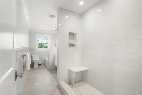 17 Clover Place New Rochelle NY 10805