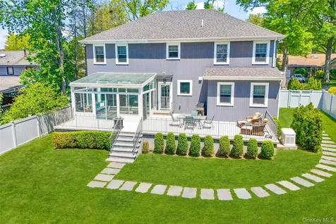 17 Clover Place New Rochelle NY 10805