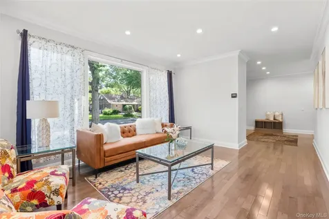 17 Clover Place New Rochelle NY 10805