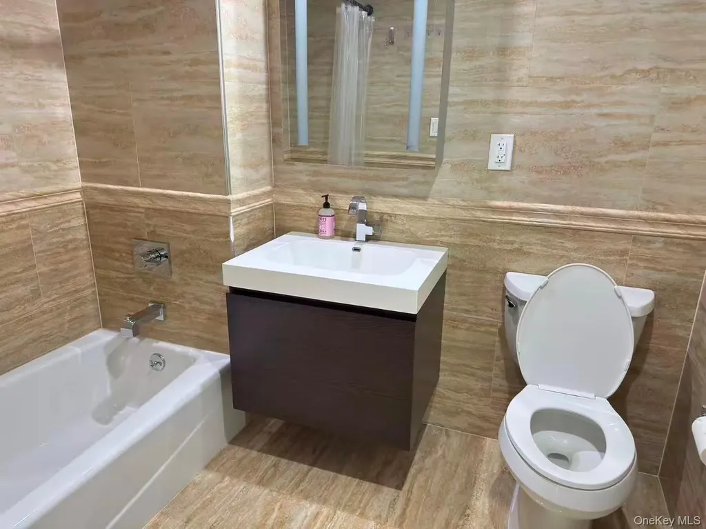142-38 37th Avenue Flushing NY 11354