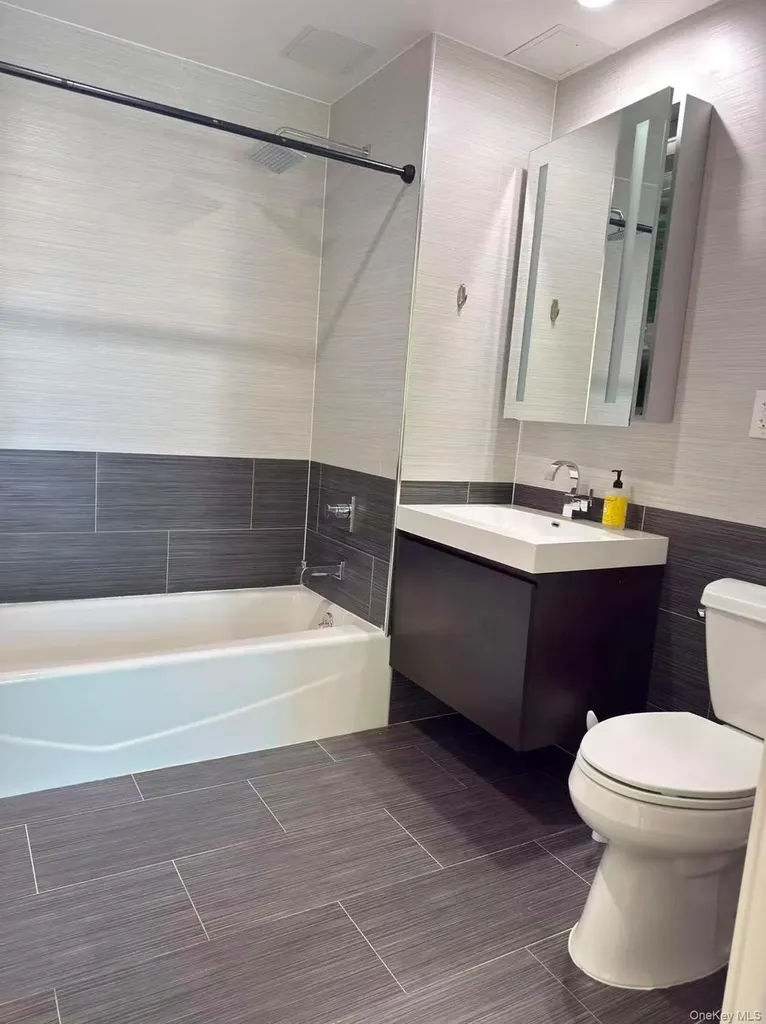 142-38 37th Avenue Flushing NY 11354