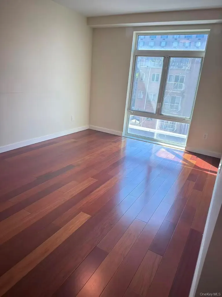 142-38 37th Avenue Flushing NY 11354