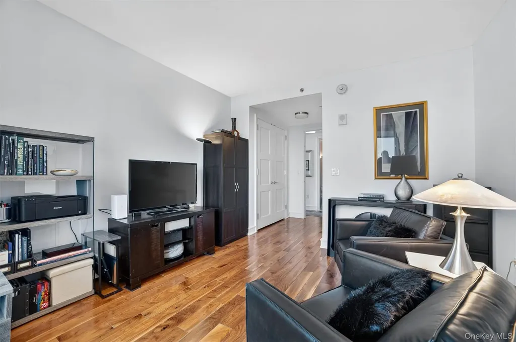 5 Renaissance Square White Plains NY 10601