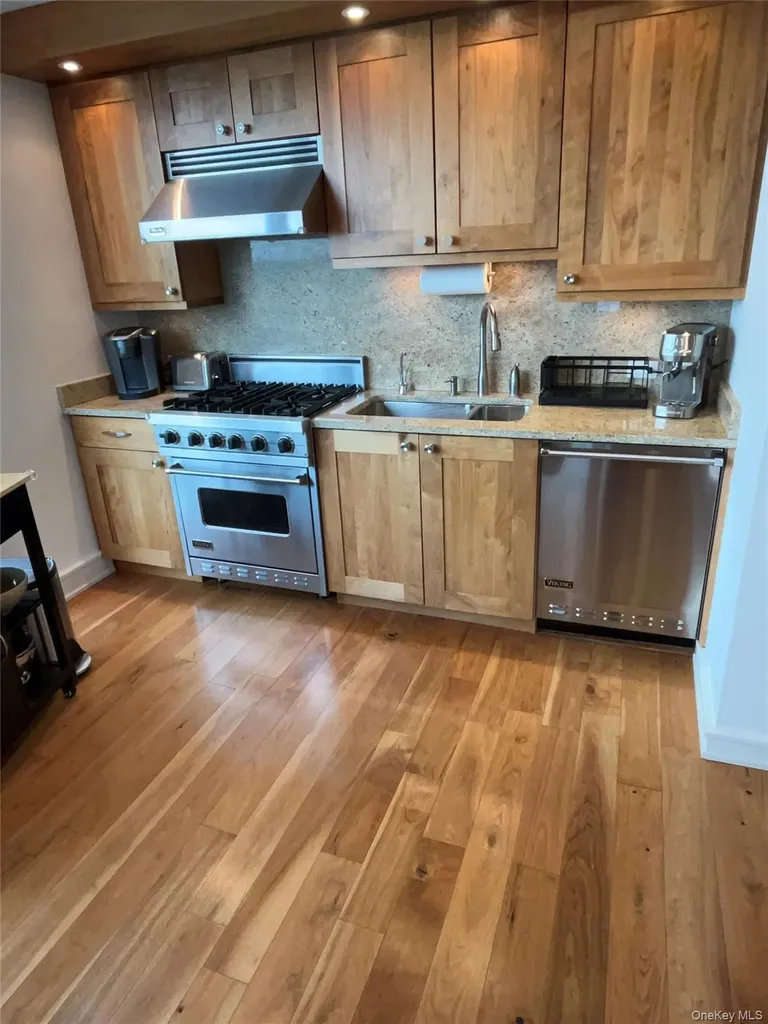 5 Renaissance Square White Plains NY 10601