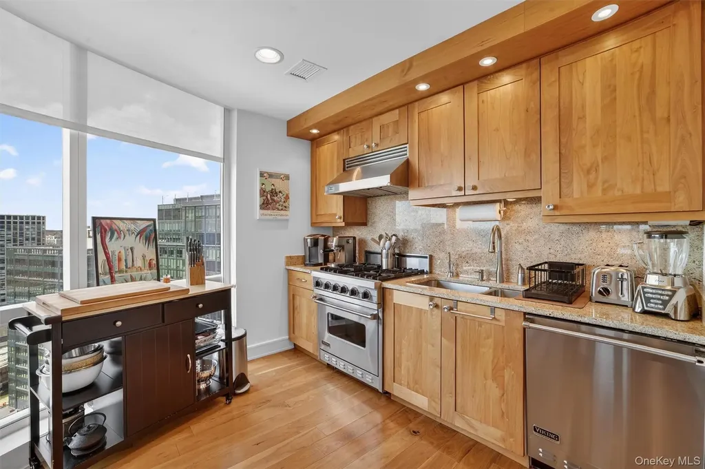 5 Renaissance Square White Plains NY 10601