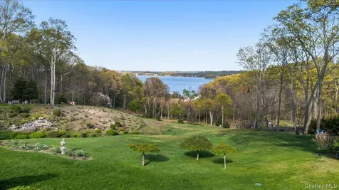233 Cleft Road Mill Neck NY 11765