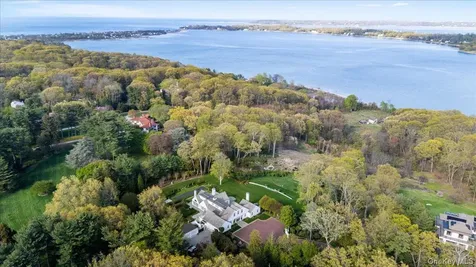 233 Cleft Road Mill Neck NY 11765