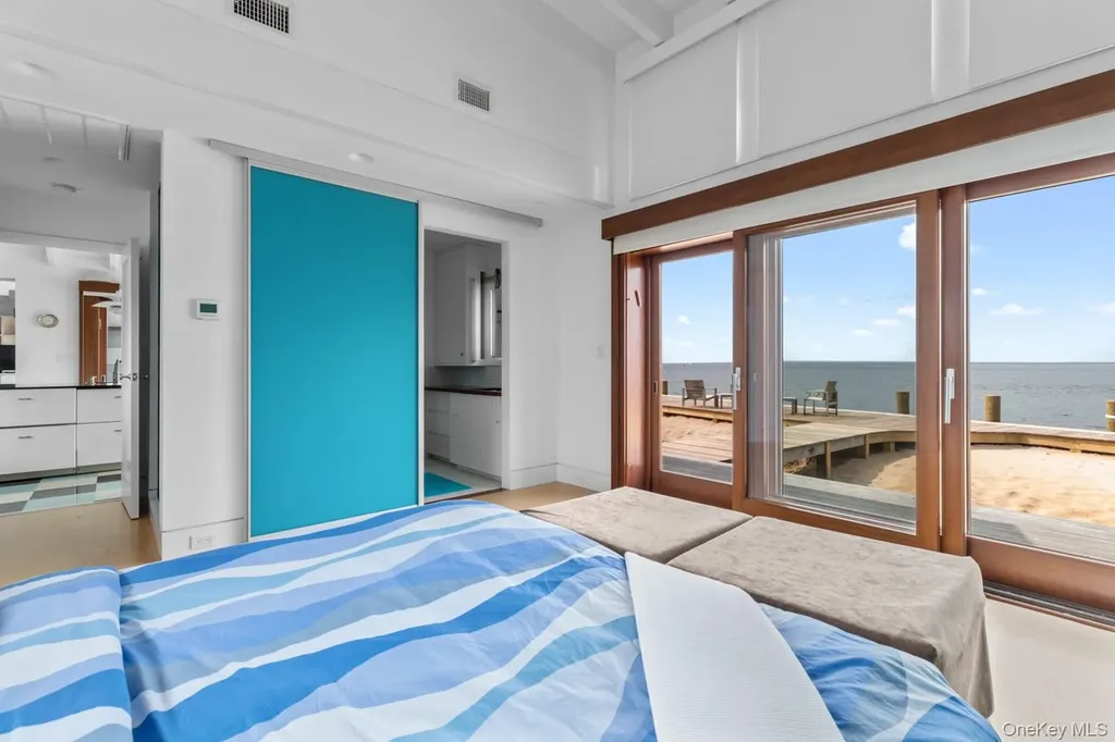 19 Bayview Walk Seaview NY 11770