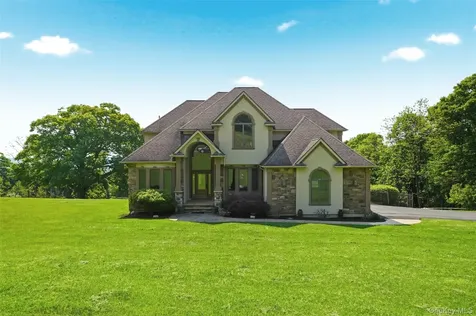 4 Rachel Court Bloomingburg NY 12721