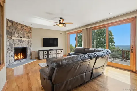 4 Rachel Court Bloomingburg NY 12721