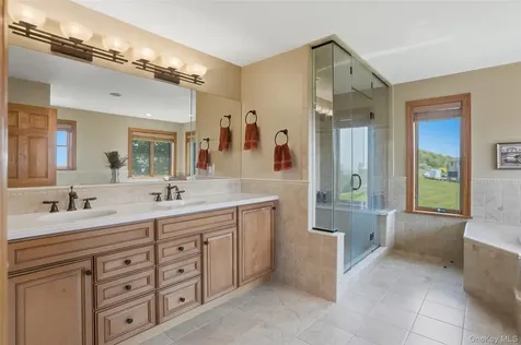 4 Rachel Court Bloomingburg NY 12721