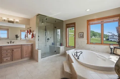 4 Rachel Court Bloomingburg NY 12721