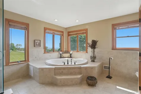 4 Rachel Court Bloomingburg NY 12721