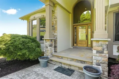 4 Rachel Court Bloomingburg NY 12721